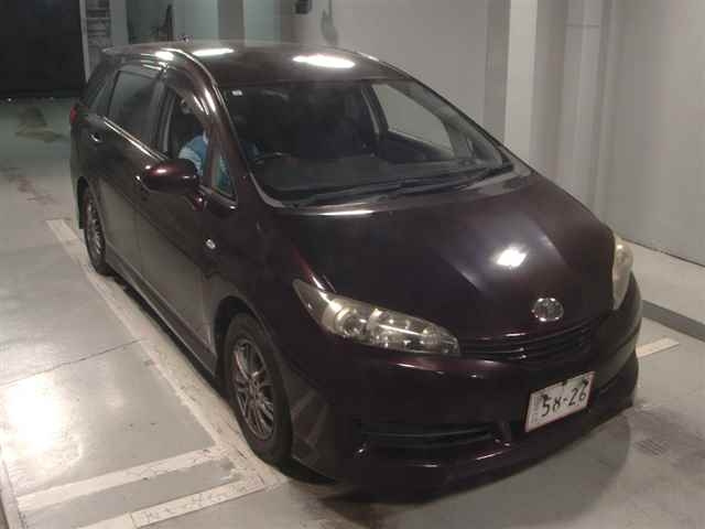 TOYOTA WISH 2011