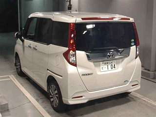 TOYOTA ROOMY 2020