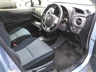 TOYOTA VITZ 2012