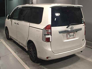 TOYOTA NOAH 2012