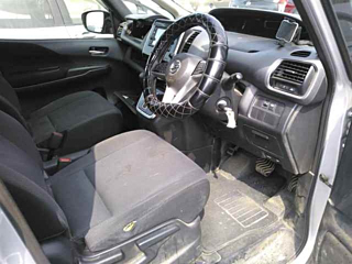 NISSAN SERENA 2017