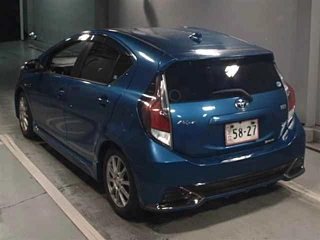 TOYOTA AQUA 2015