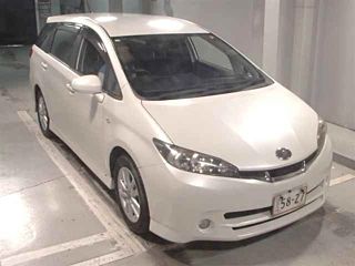 TOYOTA WISH 2010