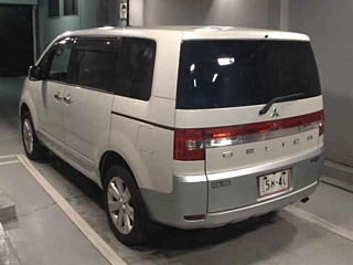 MITSUBISHI DELICA D5 2010