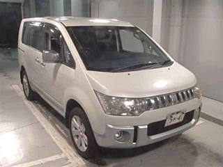 MITSUBISHI DELICA D5 2010