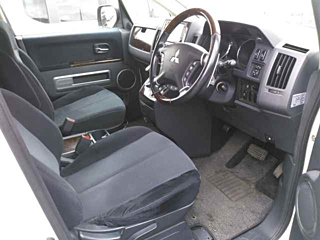 MITSUBISHI DELICA D5 2010