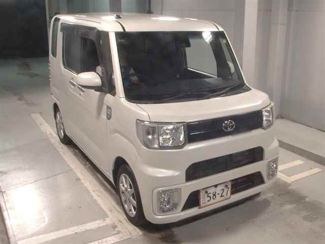 TOYOTA PIXIS MEGA 2016