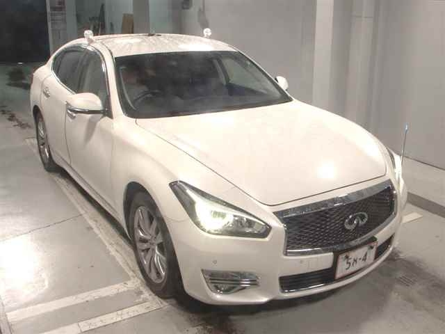 NISSAN FUGA 2017