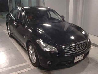 NISSAN FUGA 2010