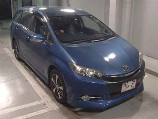 TOYOTA WISH 2016