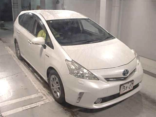 TOYOTA PRIUS ALPHA 2014