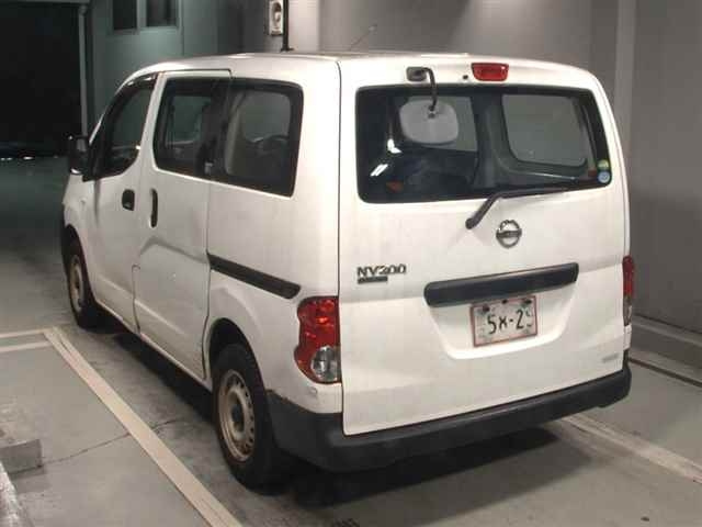 NISSAN NV200 2014