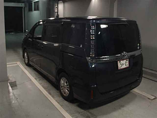 TOYOTA VOXY 2014