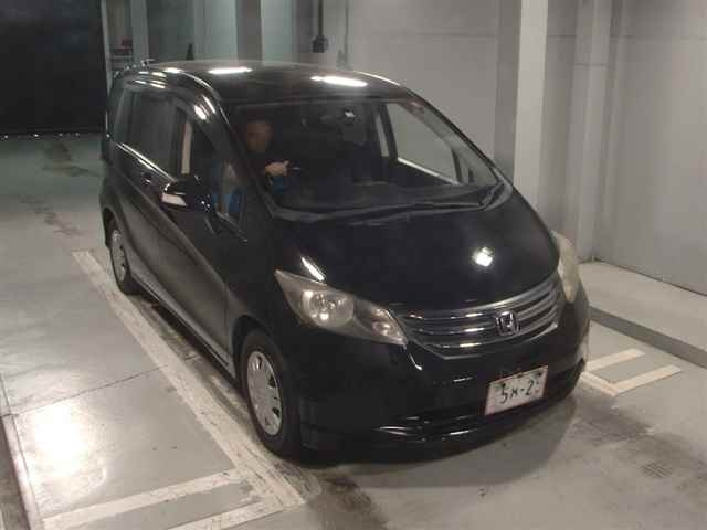 HONDA FREED 2010