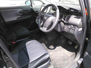 TOYOTA WISH 2011