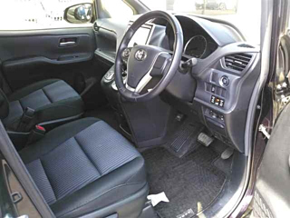 TOYOTA VOXY 2014