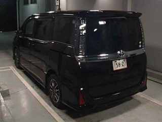 TOYOTA VOXY 2014