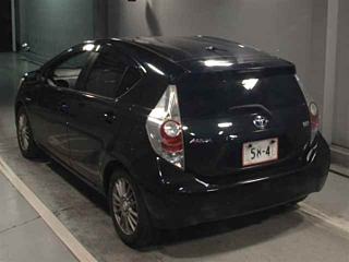 TOYOTA AQUA 2013