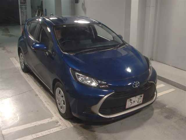 TOYOTA AQUA 2021