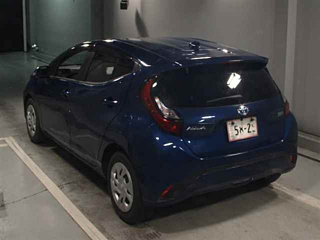 TOYOTA AQUA 2021
