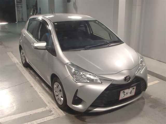 TOYOTA VITZ 2019