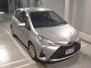 TOYOTA VITZ 2019
