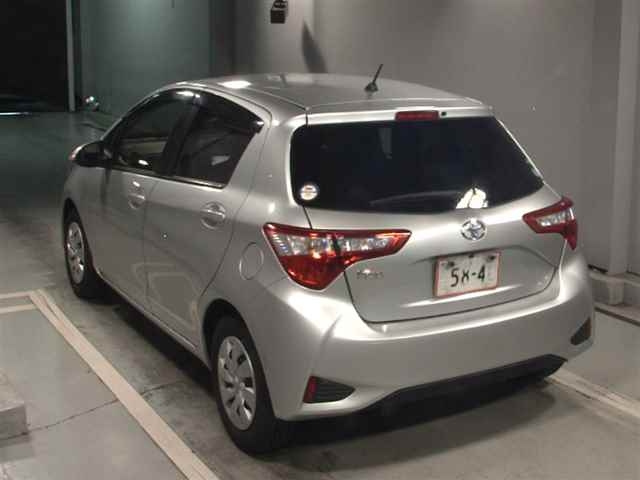 TOYOTA VITZ 2019