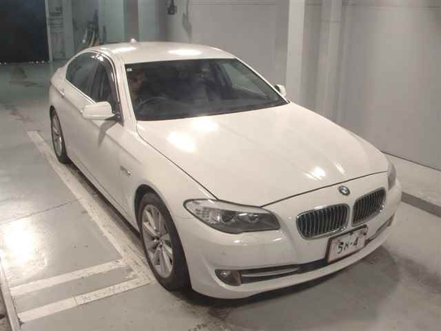 BMW 5 SERIES 2012