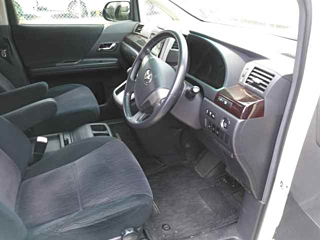 TOYOTA ALPHARD 2012