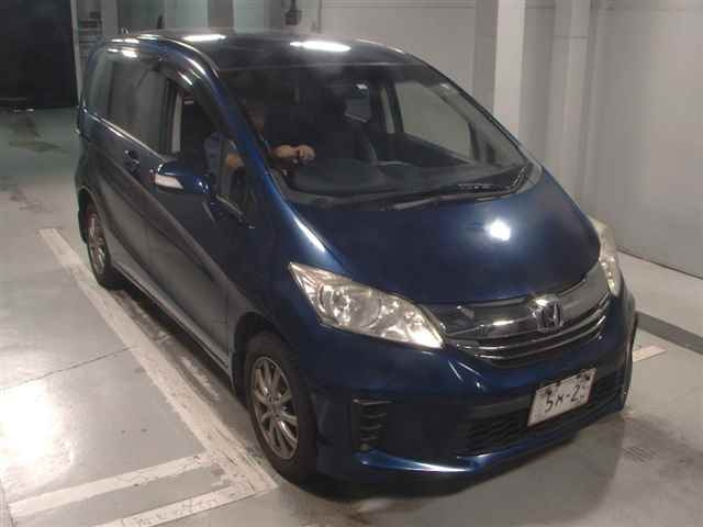 HONDA FREED 2016