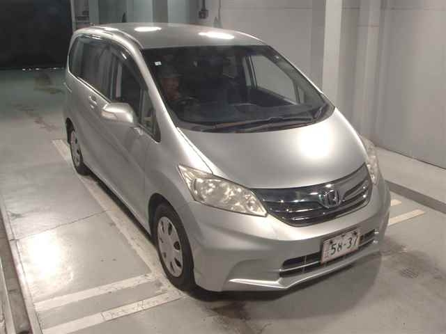 HONDA FREED 2012