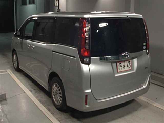 TOYOTA NOAH 2014