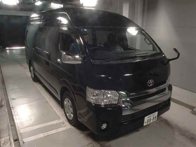 TOYOTA HIACE 2016