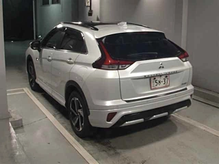 Заказать MITSUBISHI ECLIPSE CROSS
