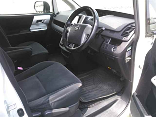 TOYOTA NOAH 2011