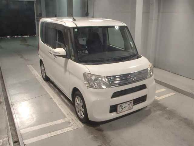 DAIHATSU TANTO 2014