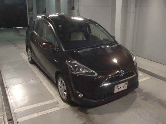 TOYOTA SIENTA 2016
