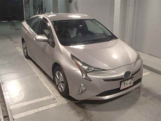 TOYOTA PRIUS 2016