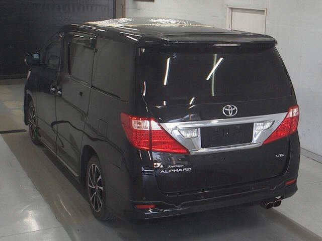 TOYOTA ALPHARD 2009