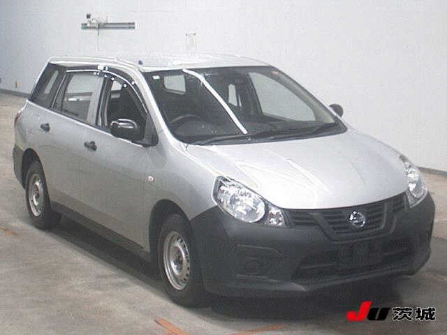 NISSAN AD 2020