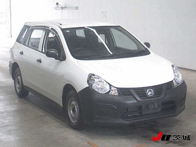 NISSAN AD 2019