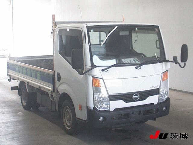 NISSAN ATLAS 2015