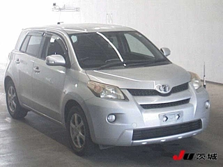 TOYOTA IST 2010