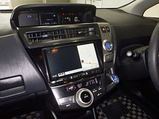 TOYOTA PRIUS ALPHA 2016
