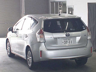 TOYOTA PRIUS ALPHA 2016