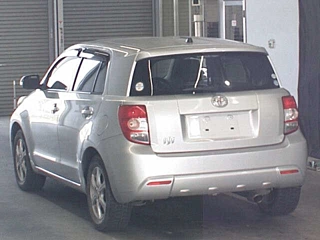 TOYOTA IST 2010