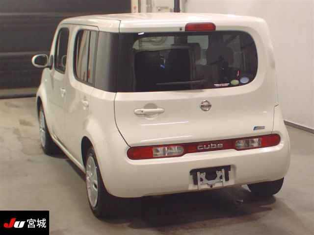 NISSAN CUBE 2010