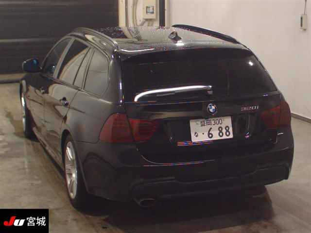 BMW 3 SERIES 2011