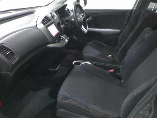 HONDA STREAM 2010