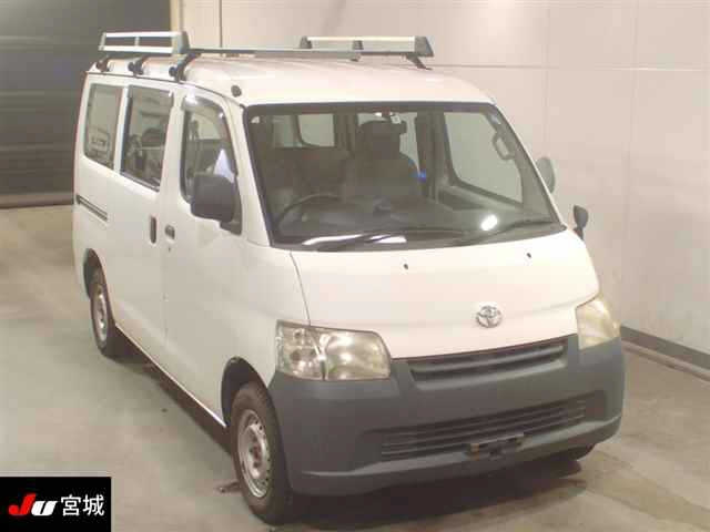 TOYOTA LITE ACE VAN 2011